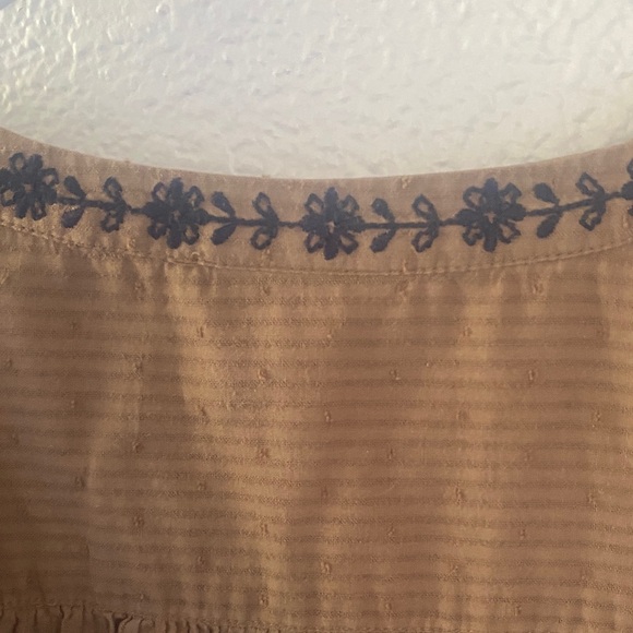 J. Jill Embroidered Boho Blouse Size Medium Brown Floral Peasant Top - Picture 7 of 10